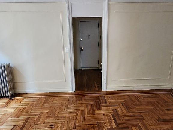 2nd image of 1076 Edison Ave