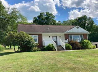 1371 Cassingham Hollow Dr, Coshocton, OH