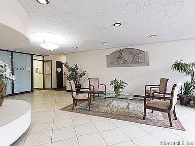 3rd image of 2625 Park Ave