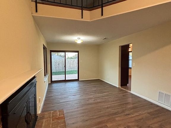 3rd image of 5144 Earlston Ln