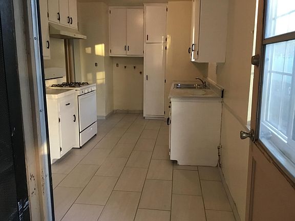 5th image of 7112 N Conejo Dr