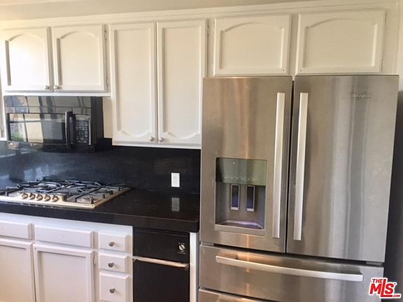 2nd image of 4324 Troost Ave Unit 204