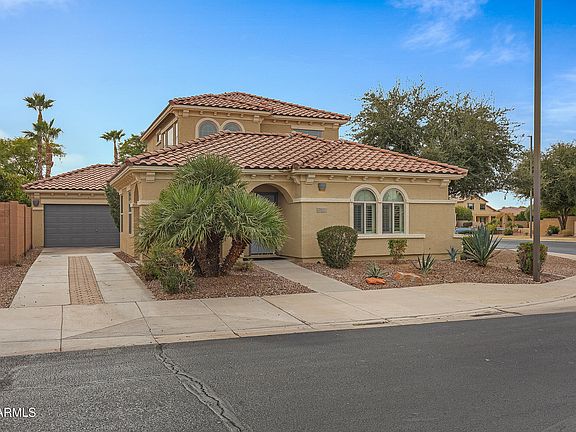 4th image of 841 E RUNAWAY BAY Place