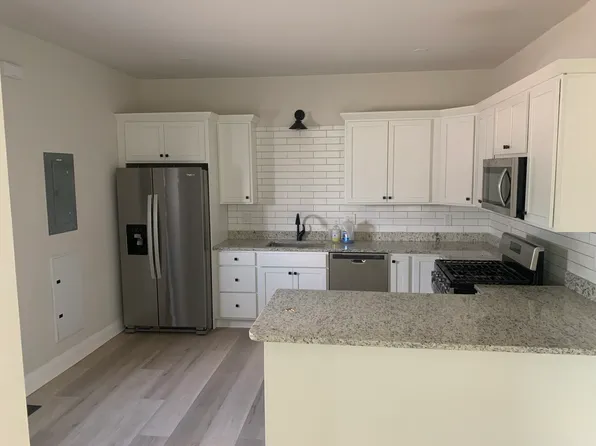 442 Beach Rd APT 3, Buffalo, NY 14225