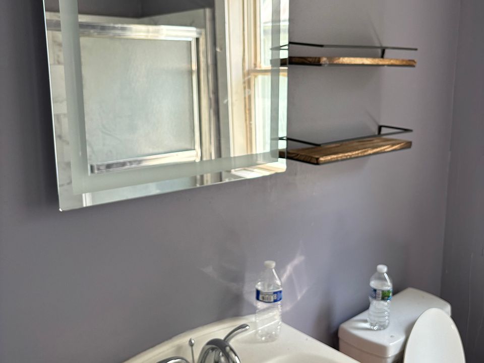 2nd image of 22 Rogge St