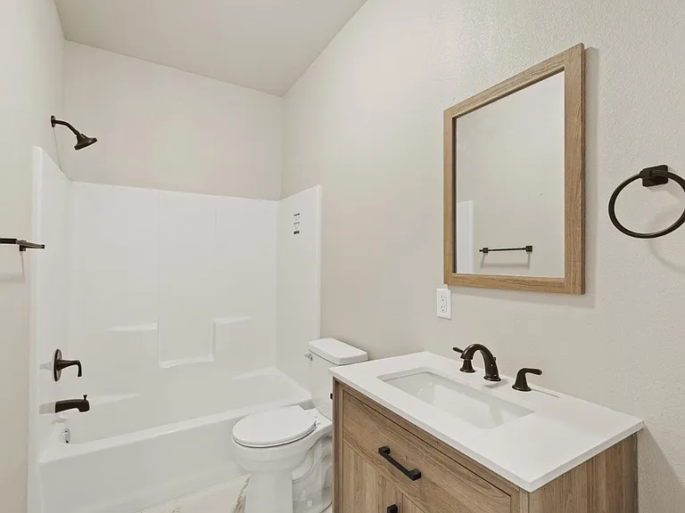 3105 W Jackson St — Photo 10
