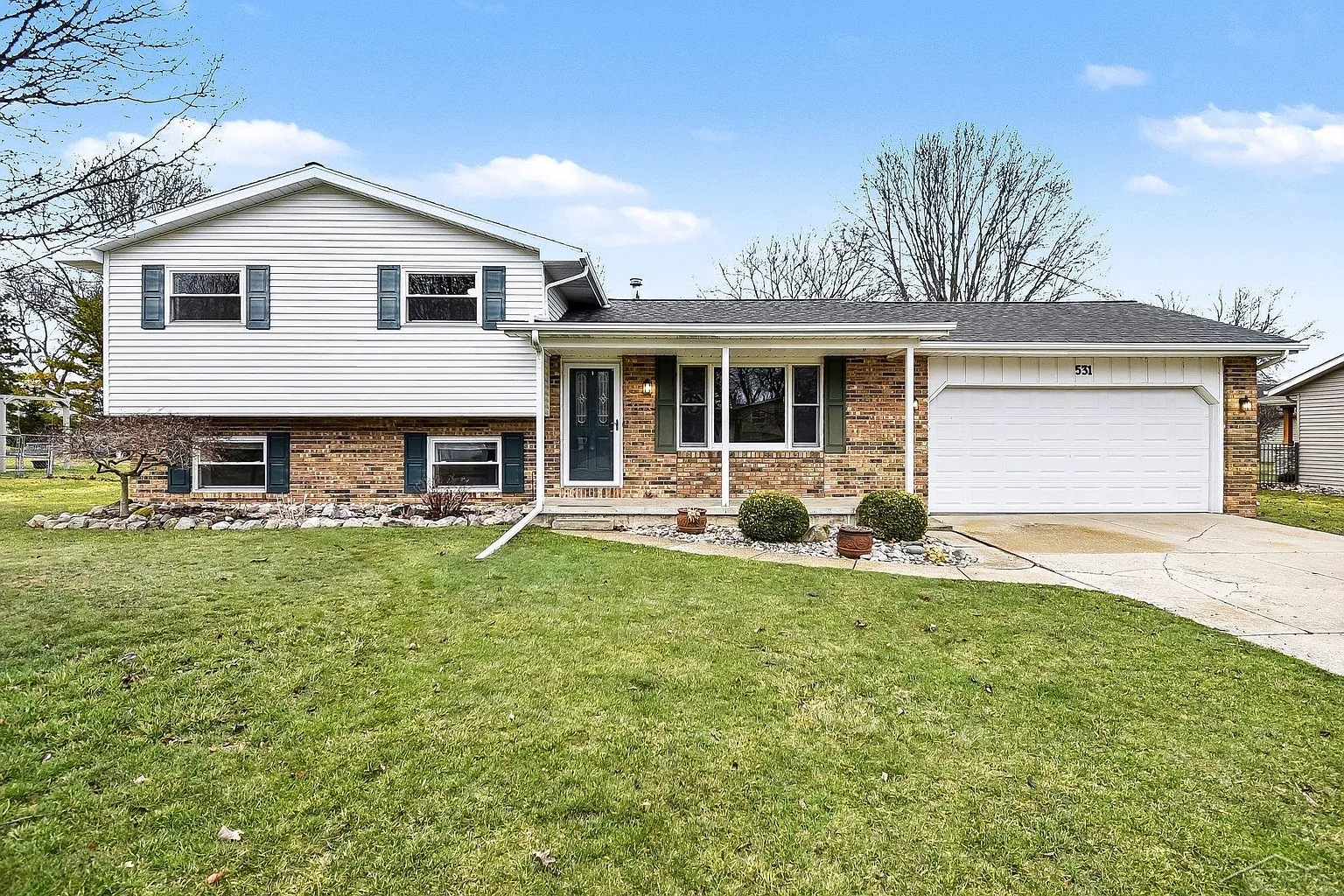 531 W Dawn Dr photo 1