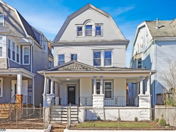 1045 Hunterdon St, Newark City, NJ 07112