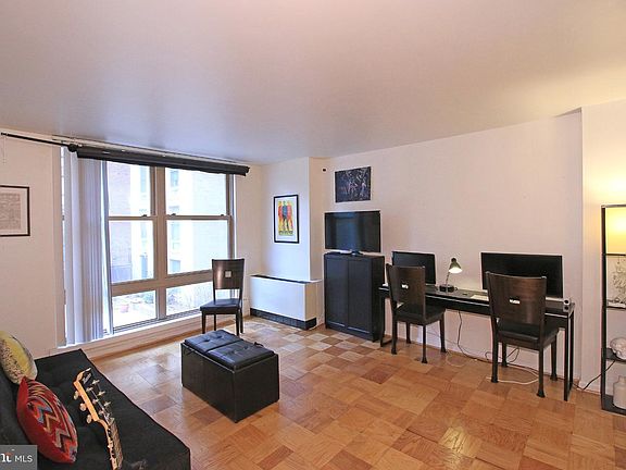 4th image of 1260 21st St NW APT 207