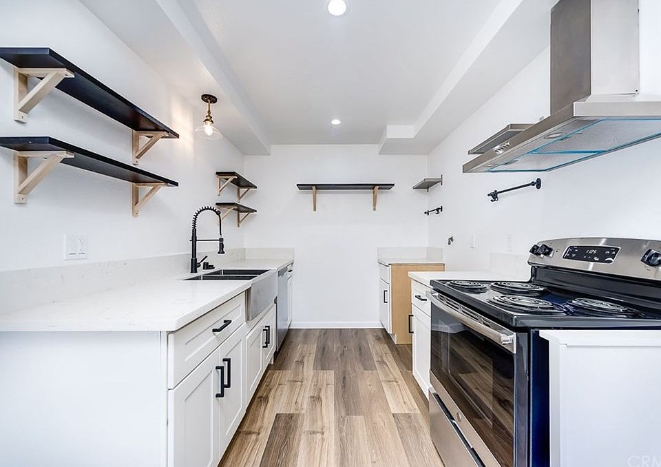 1st image of 801 E Lugonia Ave #1