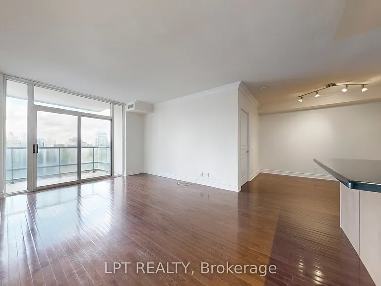 10 Delisle Ave #1011 — Photo 6