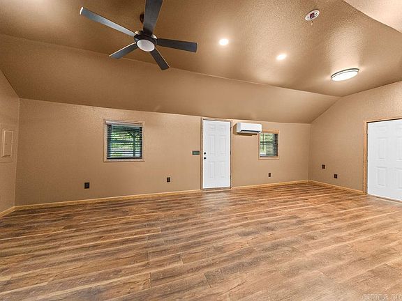 5th image of 2140 Shady Grove Rd