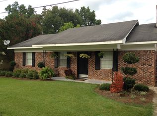 414 White Oak St, Waynesboro, MS 39367