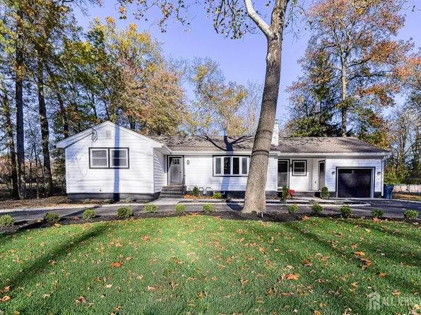 470 Adams Ln, North Brunswick, NJ 08902