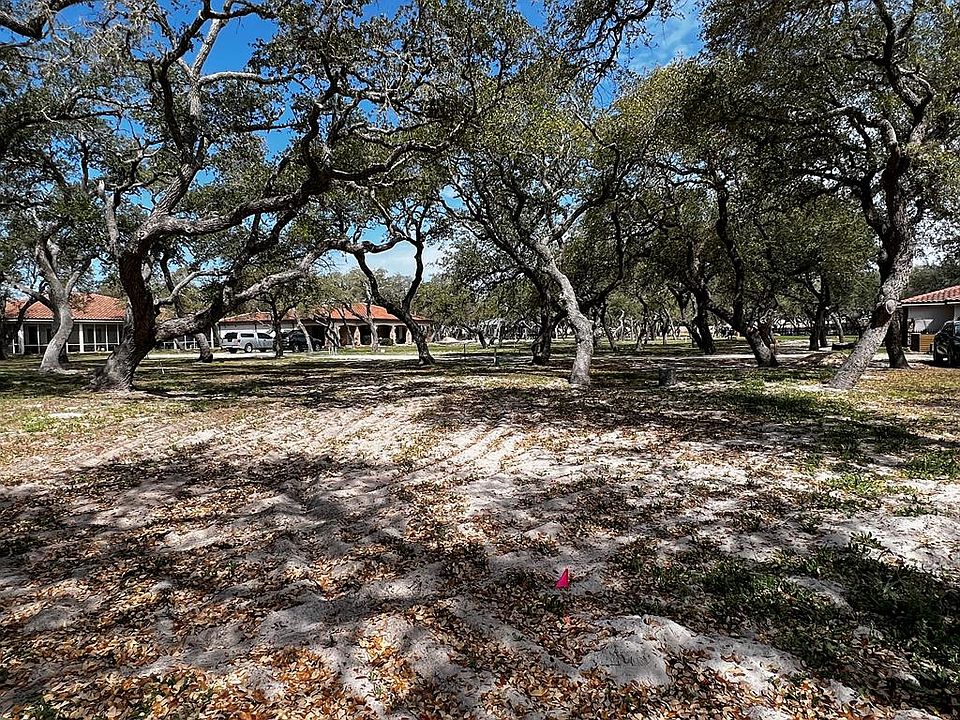 1st image of 1202 Royal Oaks Trl