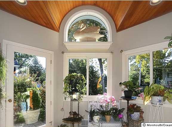 3rd image of 903 River Oaks Lane