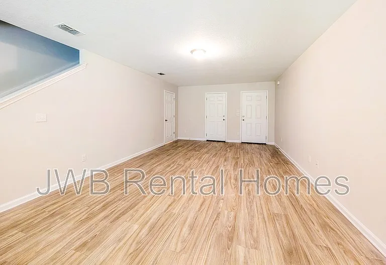 6869 Lake Mist Ln — Photo 5