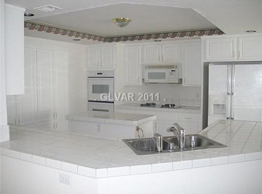 2nd image of 9164 Lawton Pine Ave