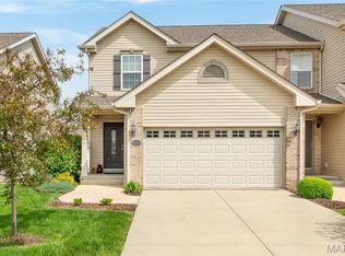 6831 Hampshire Ct, Maryville, IL 62062
