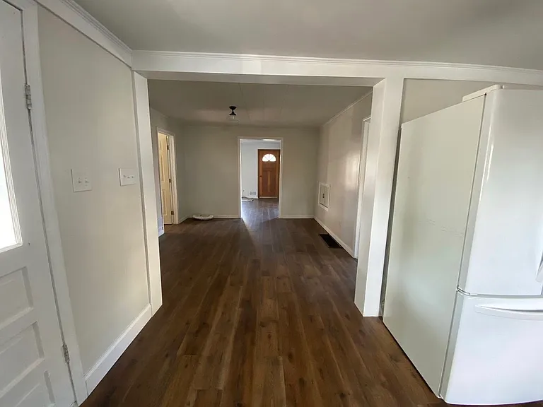58 Hudson Ave #1 — Photo 4