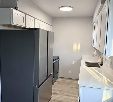 3rd image of 2720 Patterson Rd #4