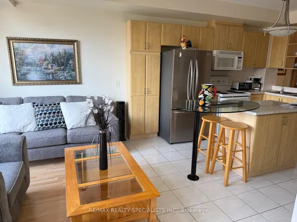 200 Burnhamthorpe Rd E #1502, Mississauga, ON L5A 4L4