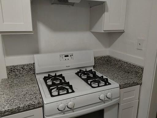 2nd image of 1329 Chester Pl