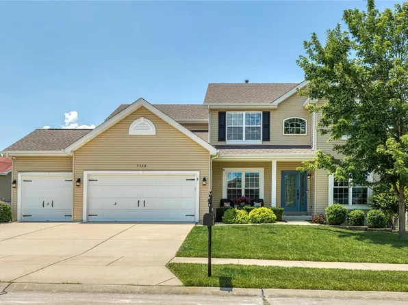 5528 Ashboro Dr, Saint Charles, MO 63304