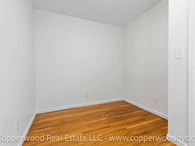 444 E 81st St #11 — Photo 5