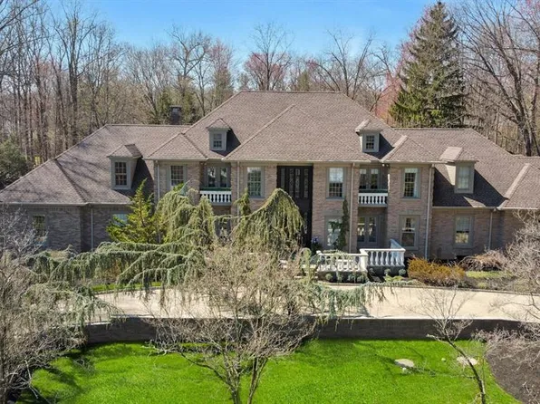 31 Burning Hollow Rd, Saddle River, NJ 07458