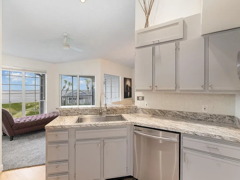 7220 N Highway 1 #201 — Photo 2