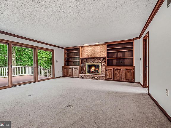 4th image of 89 Pine Valley Rd