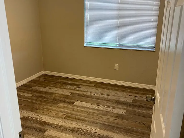 4246 Hokan Ave — Photo 9