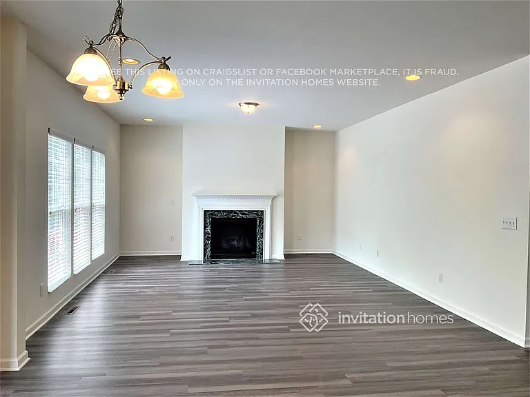 40 Luzelle Dr — Photo 5