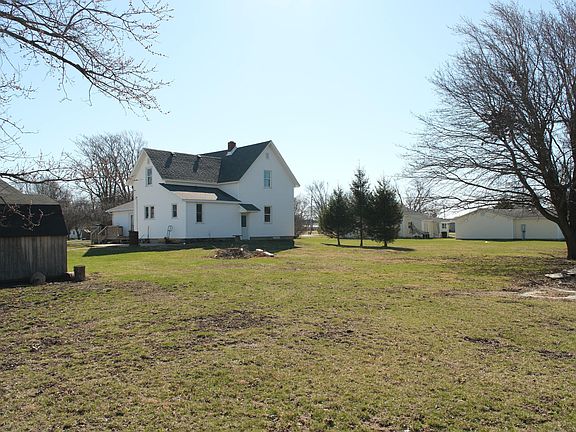3rd image of 214 N Iroquois St