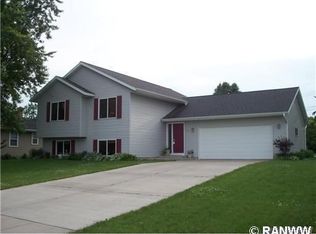 2418 Mont Claire Rd, Eau Claire, WI 54703