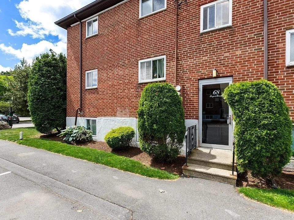 68 Bryon Rd #5