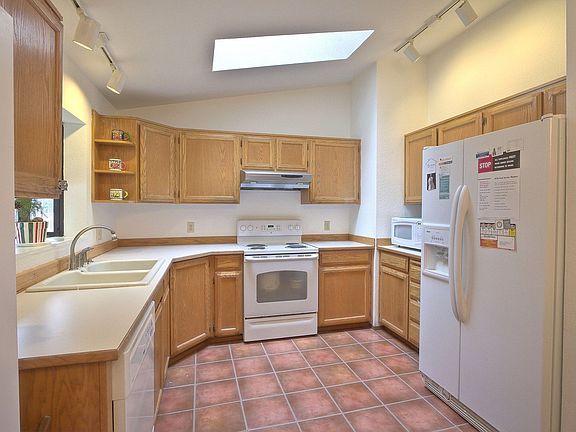 Spacious Kitchen