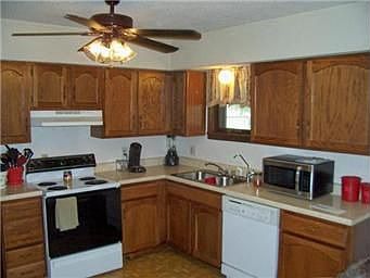 5th image of 3032 S 14th St