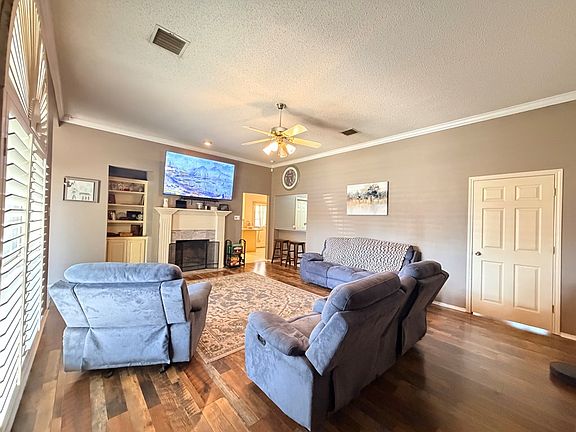 4th image of 5112 Richardson Dr