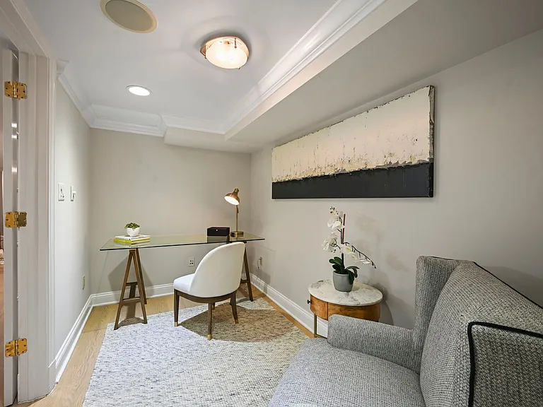 1832 Calvert St NW #1 — Photo 14