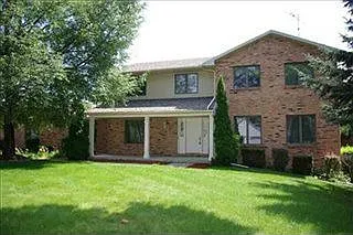 1347 Highland Mdws photo 1