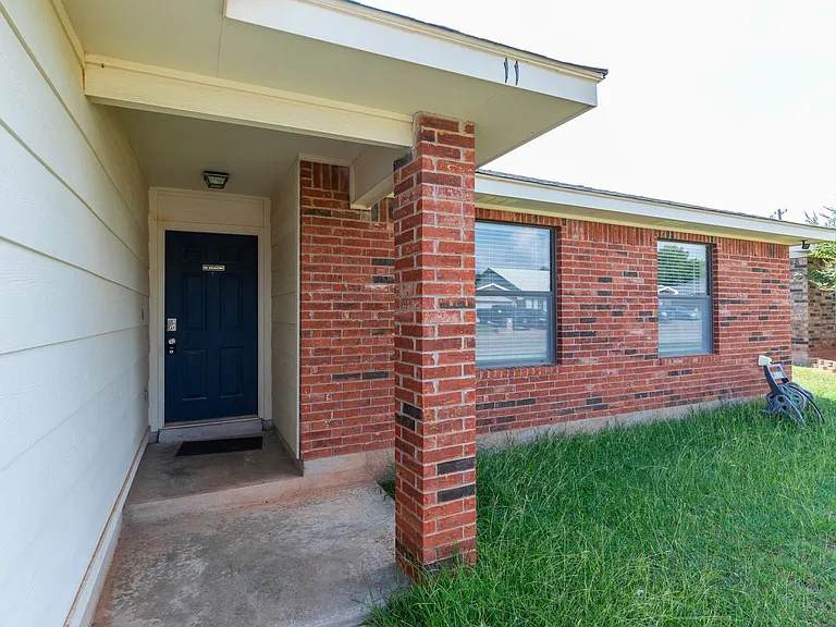 11 Woodcock Cir — Photo 3