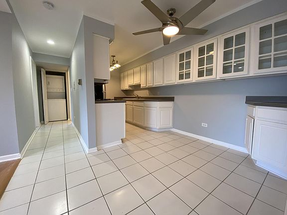 5th image of 1605 N Windsor Dr APT 306