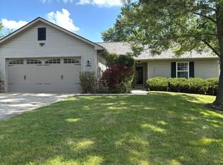 8425 Brook Pointe Ct, Indianapolis, IN