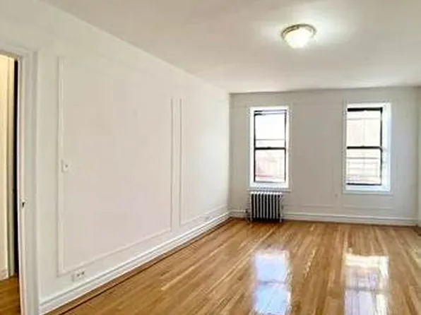 2825 Grand Concourse image 4 of 5