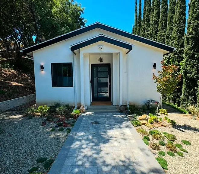 15752 Royal Ridge Rd — Photo 1