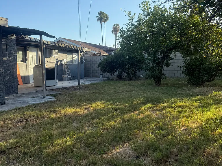 17977 Wellford Dr — Photo 27
