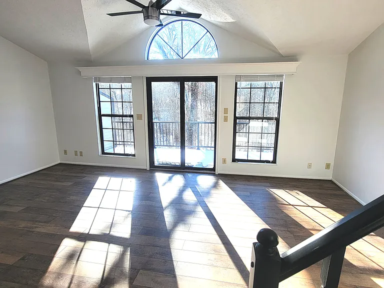 1608 Shady Cove Ln — Photo 11