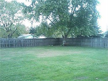 3rd image of 4935 Hiram Ave